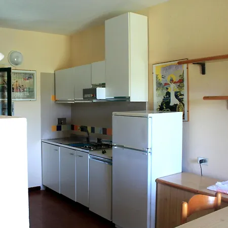 Ξενοδοχείο με διαμερίσματα Serra Degli 2 Alimini