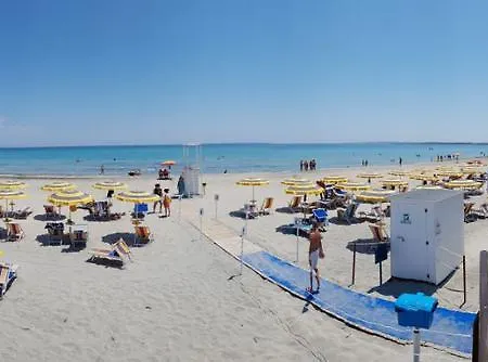 Lägenhetshotell Serra Degli 2 3*