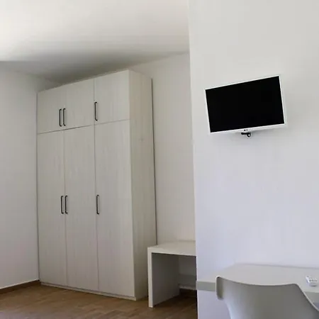 Serra Degli 2 Aparthotel Alimini