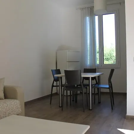 Serra Degli 2 3* Алимини